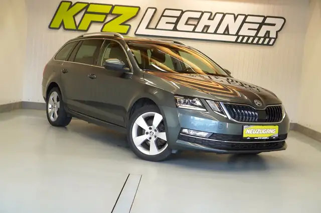 Skoda Octavia view 3