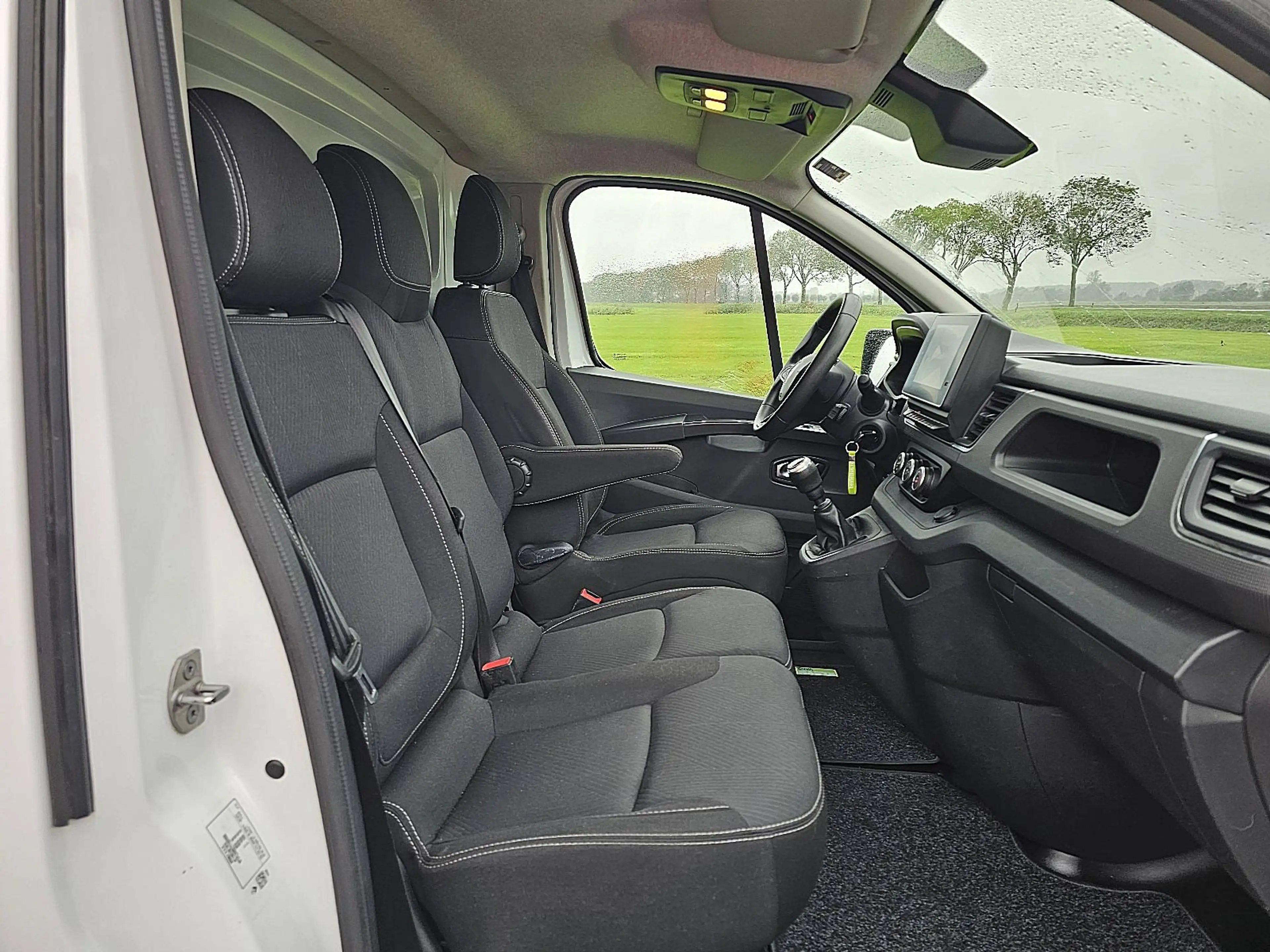 Renault Trafic 2.0 DCI BDCI 130 L1H1 — photo 7