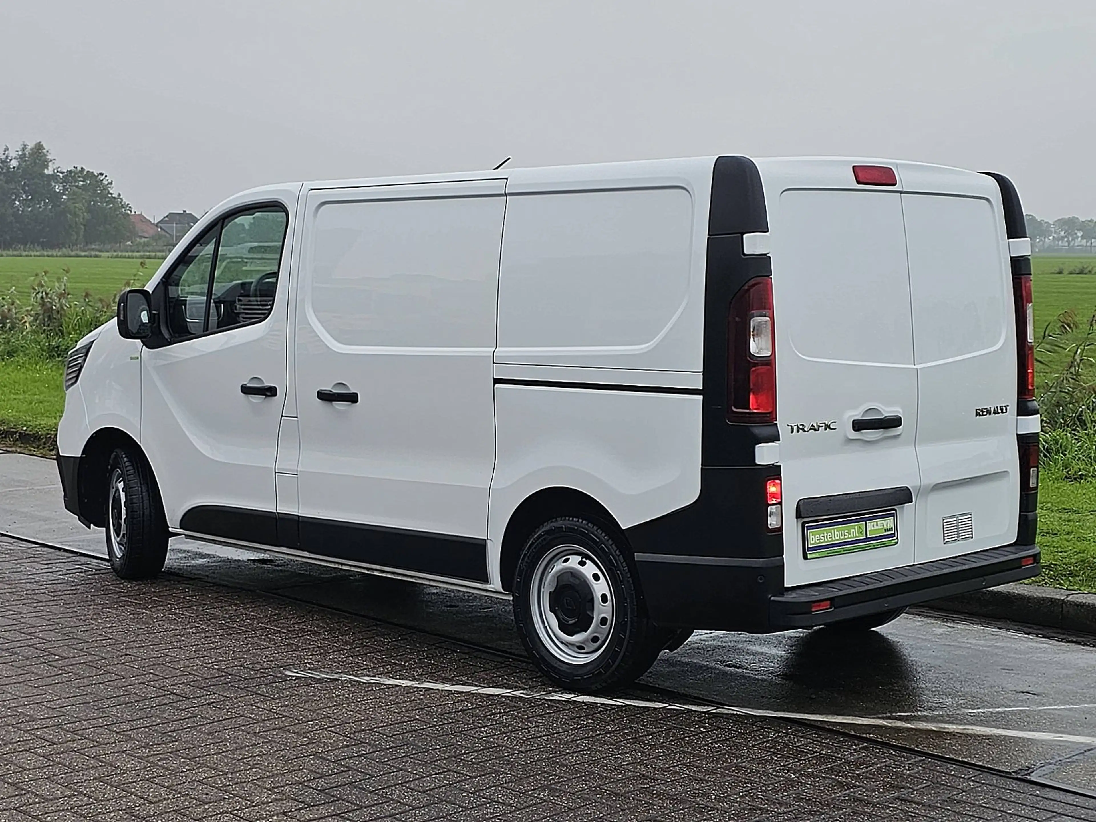 Renault Trafic 2.0 DCI BDCI 130 L1H1 — photo 6