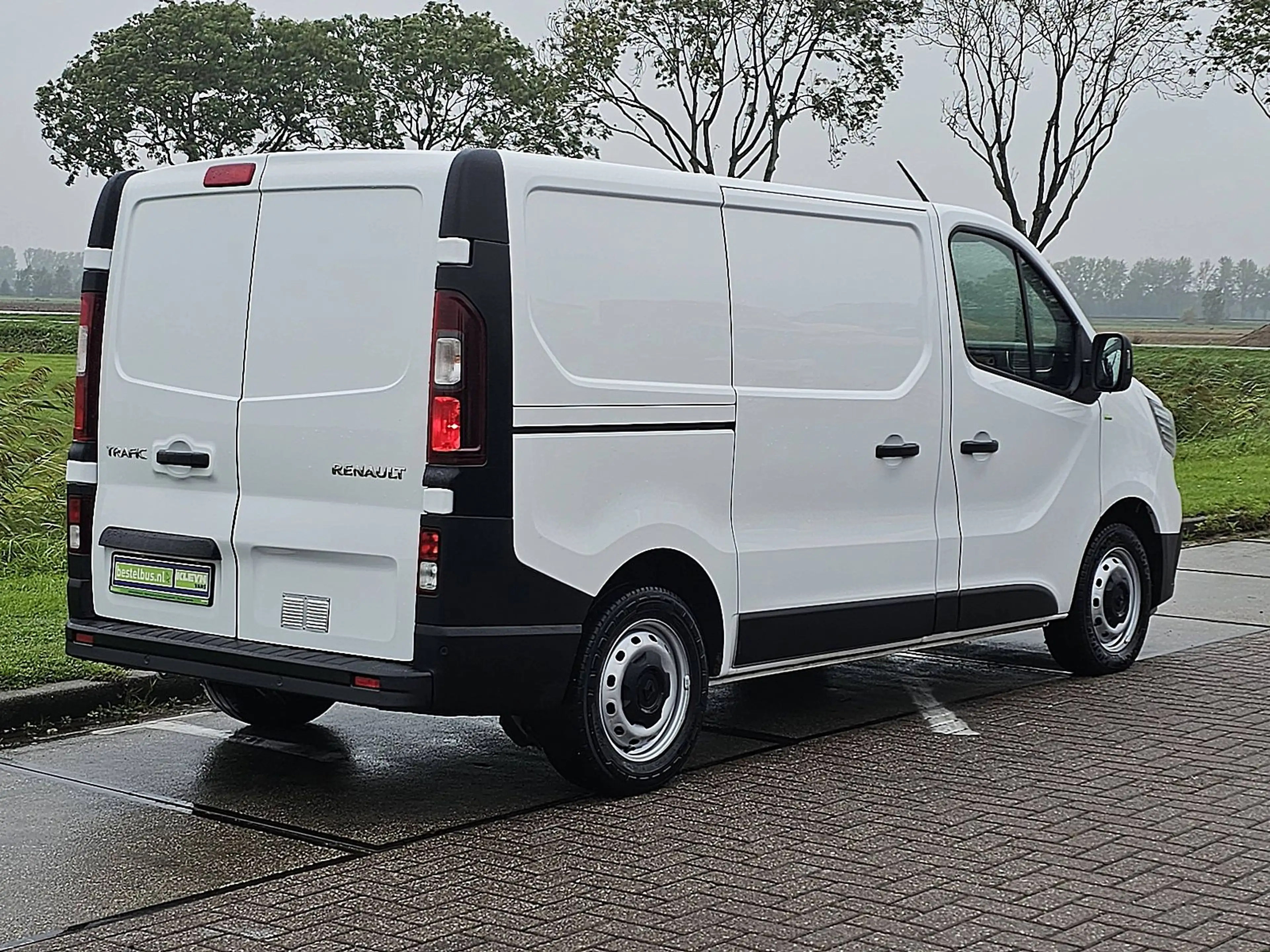 Renault Trafic 2.0 DCI BDCI 130 L1H1 — photo 3