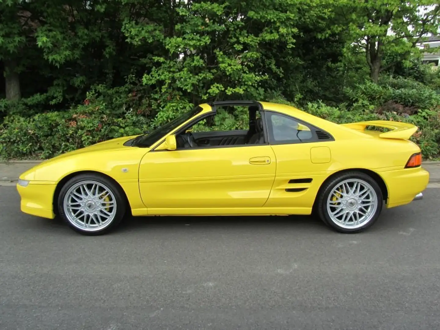 Toyota MR 2 MR 2 T-Bar Gelb - 1