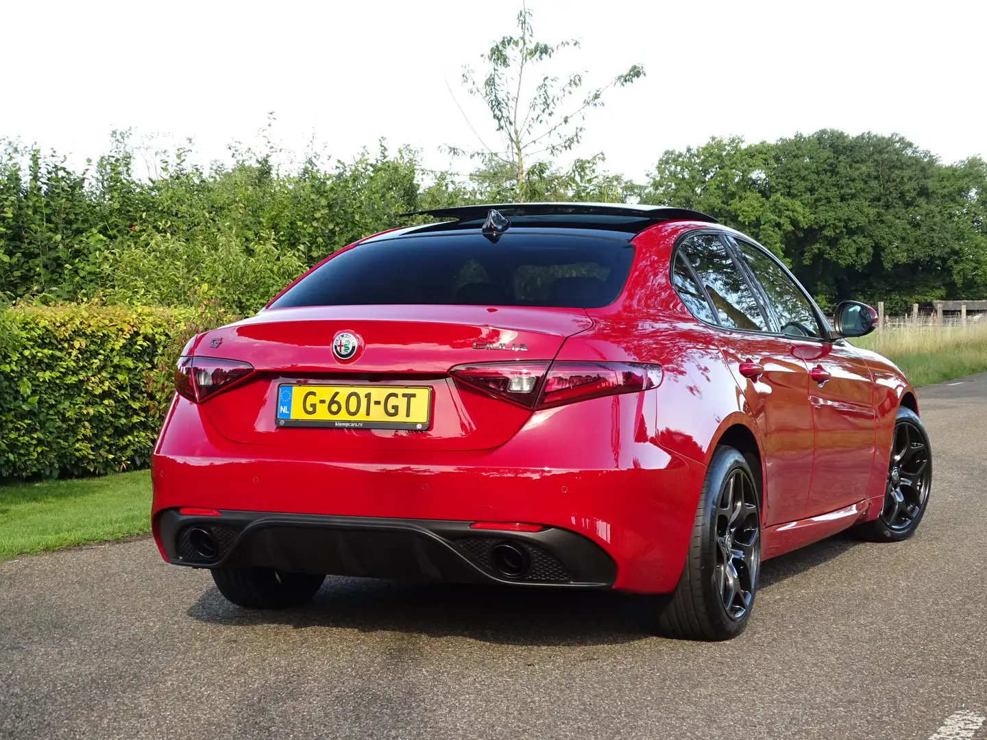 Alfa Romeo Giulia 2.0 T AWD Veloce | H+K | Pano | All-black | Rosso Rood - 2