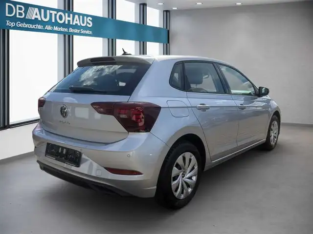 Volkswagen Polo view 4