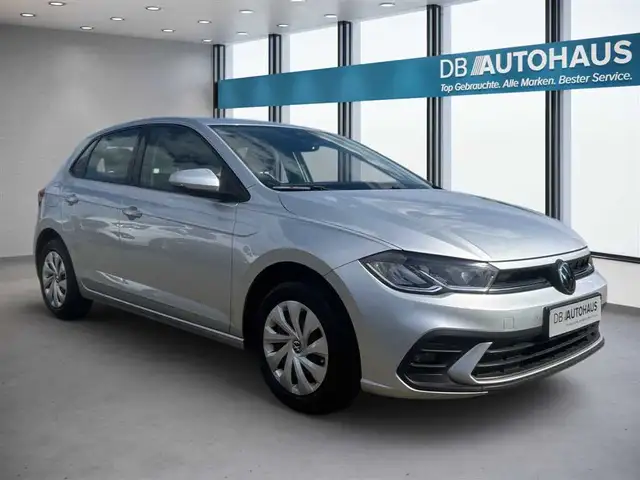 Volkswagen Polo view 2