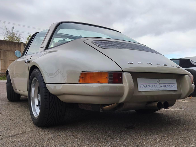 Porsche 911 911 targa TYPE G 2.7 BACKDATING ONE OF TYPE SINGER