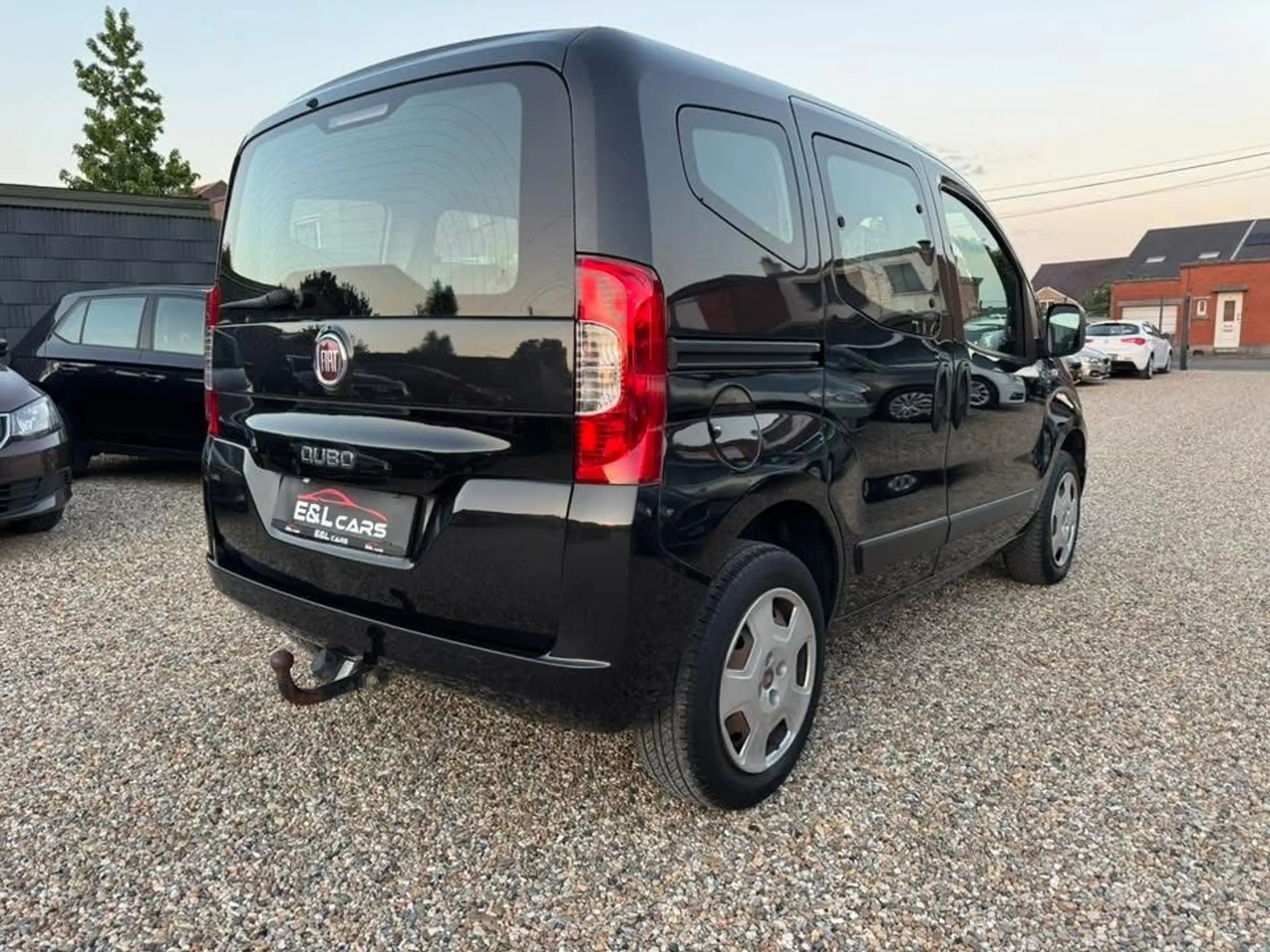 Fiat Qubo 1.4i Lounge **12 mois de garantie** — photo 4
