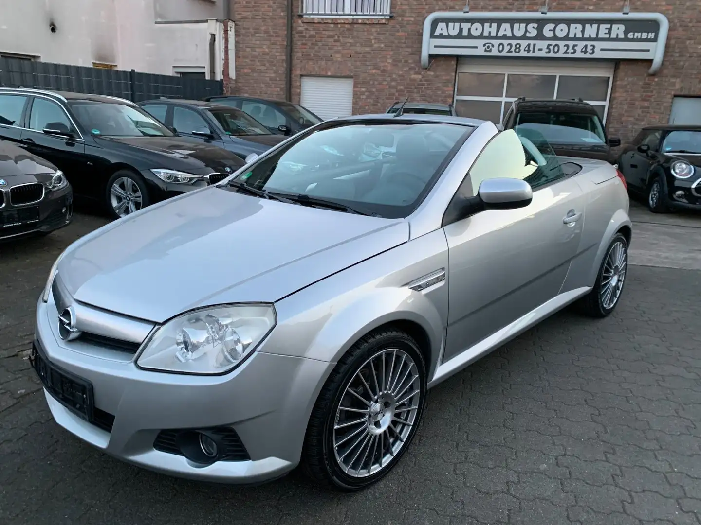 Opel Tigra 1.4 16V Twin Top  Klima Stříbrná - 1