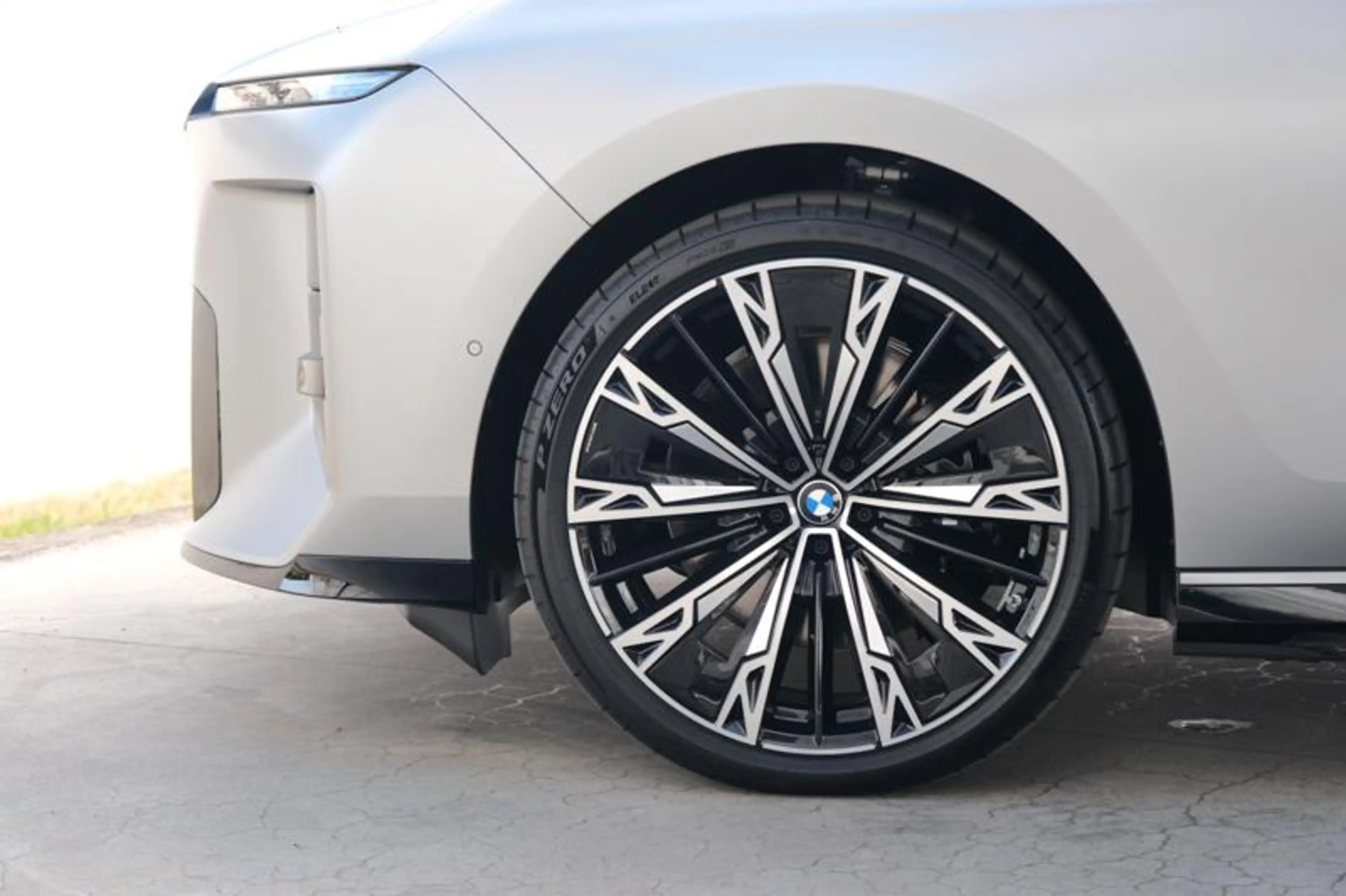 BMW i7 i7 50 xDrive M Sport PRO LCI SPECIAL REQUEST — photo 8