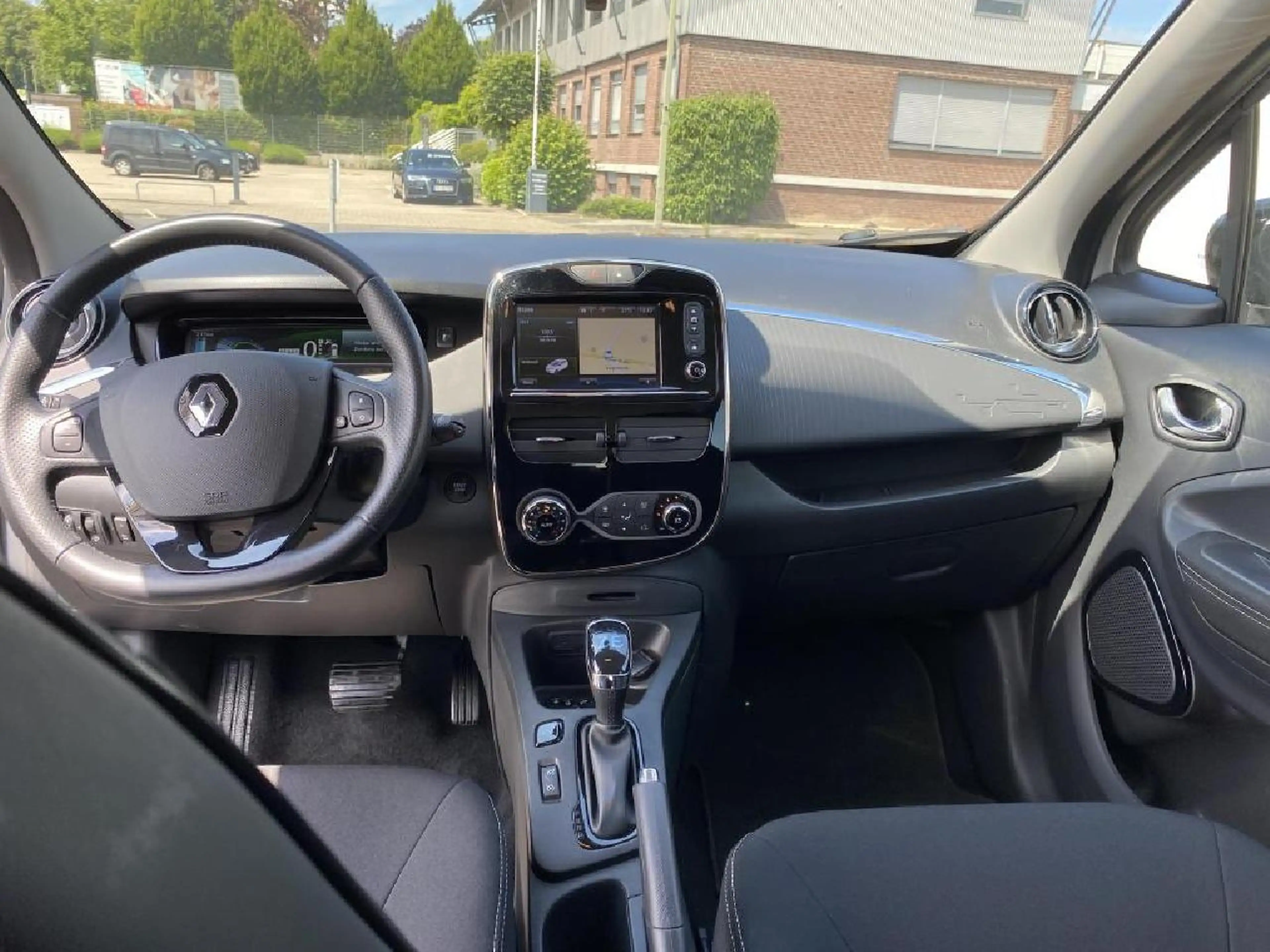 Renault ZOE Intens — photo 10