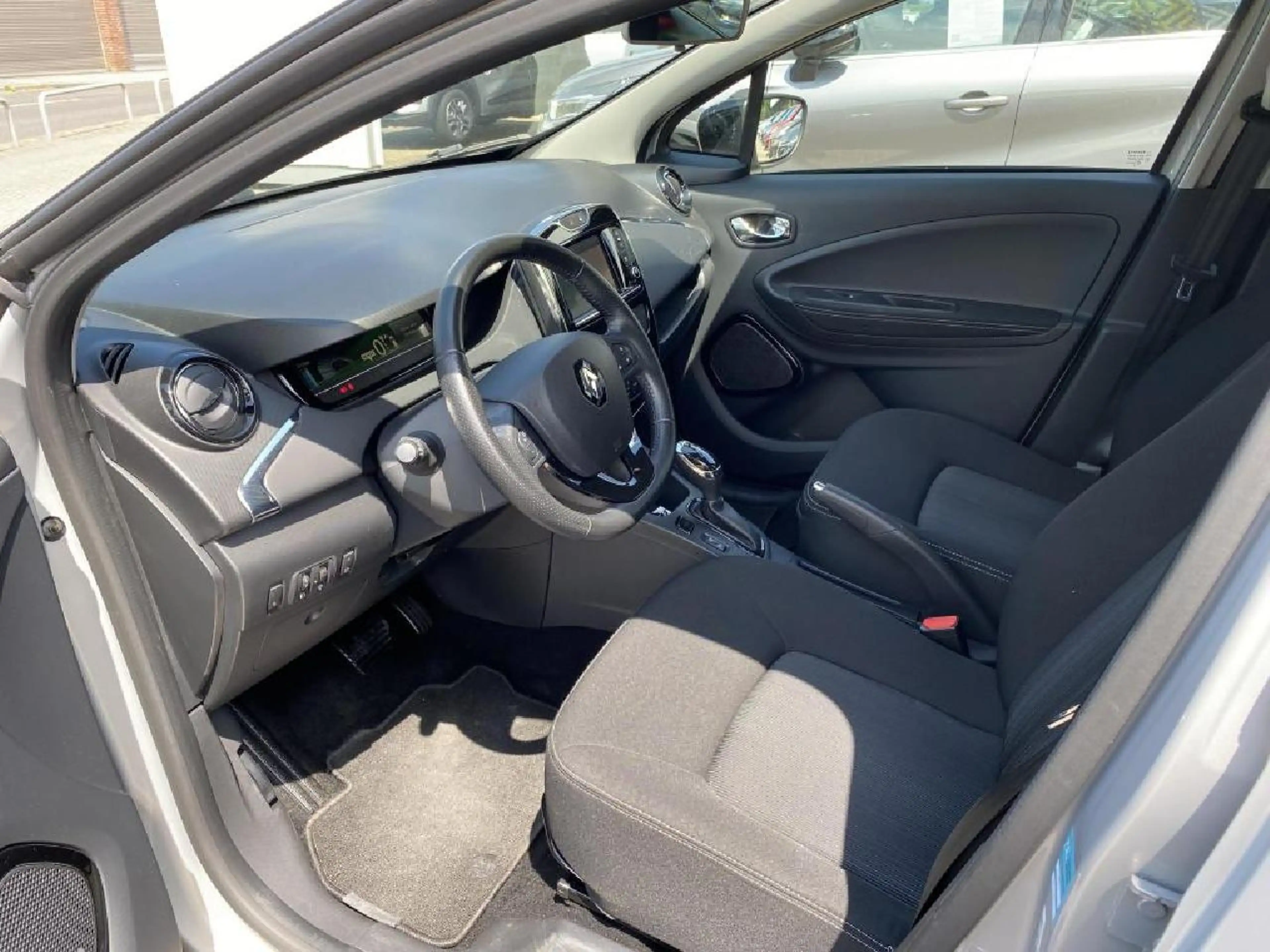 Renault ZOE Intens — photo 9