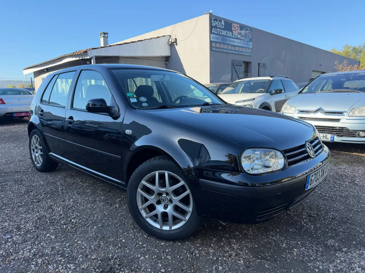 Volkswagen Golf Standard Model