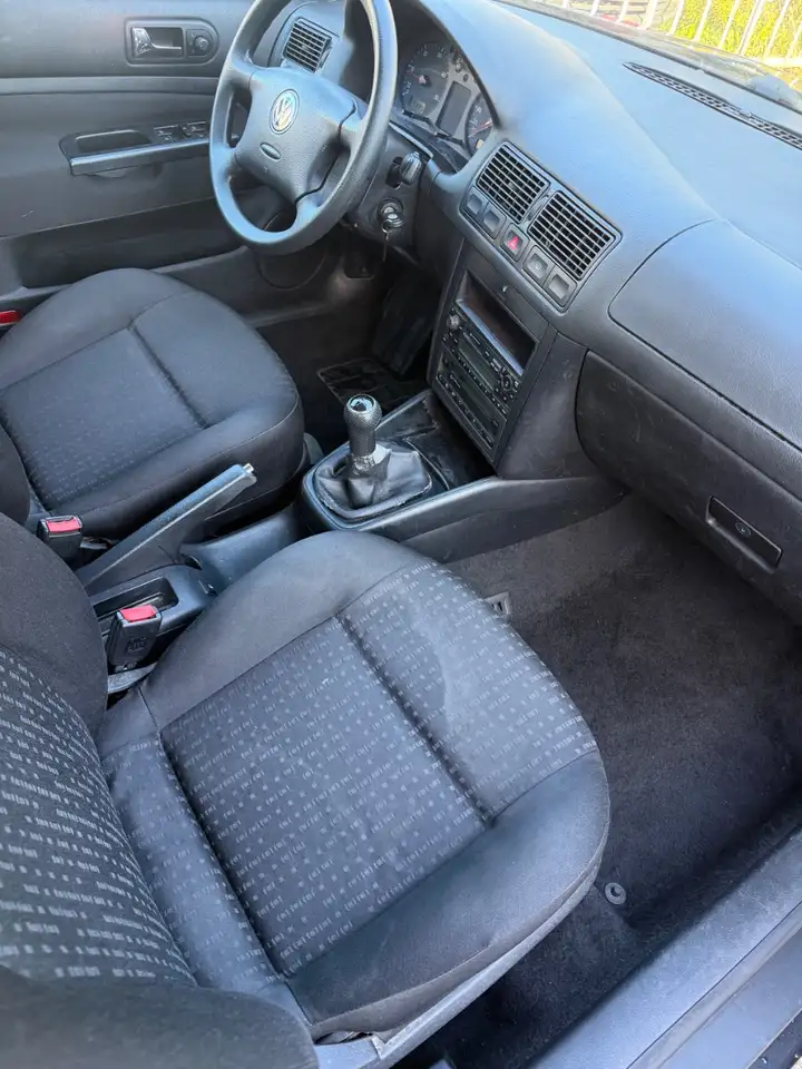Volkswagen Golf Standard Model — photo 6