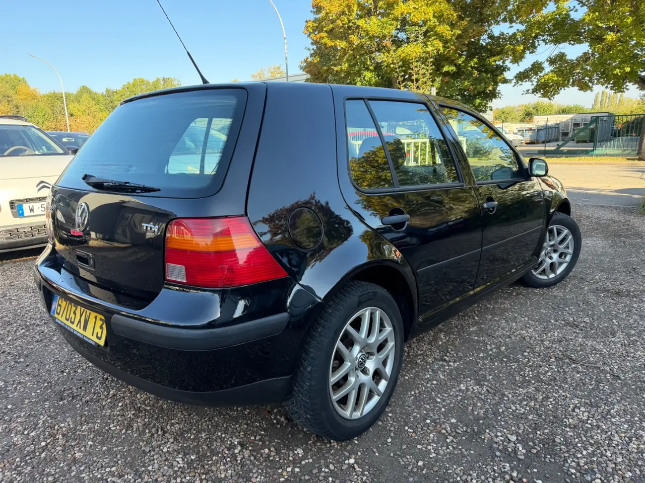 Volkswagen Golf Standard Model — photo 4