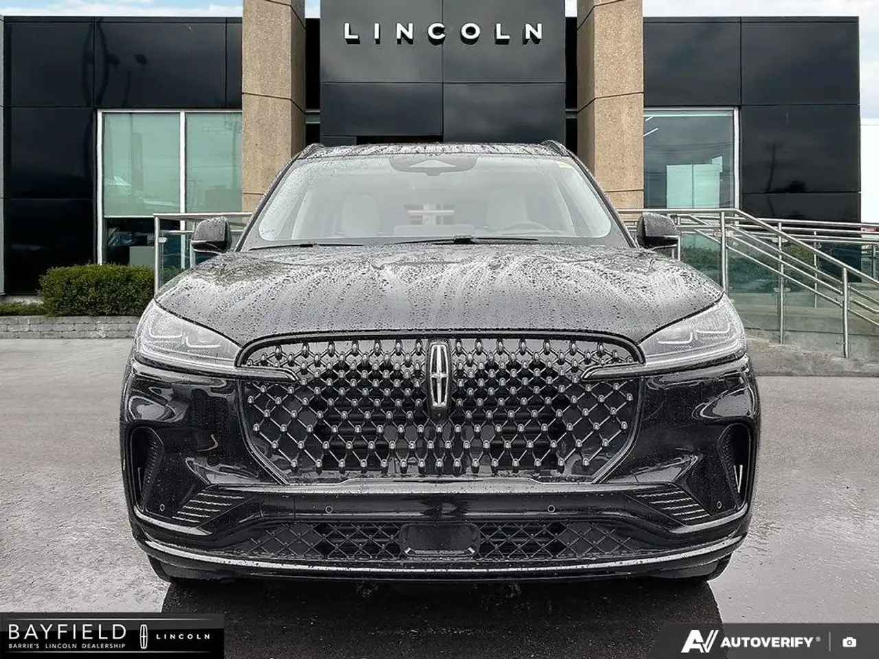 Lincoln Aviator снимка Lincoln Aviator