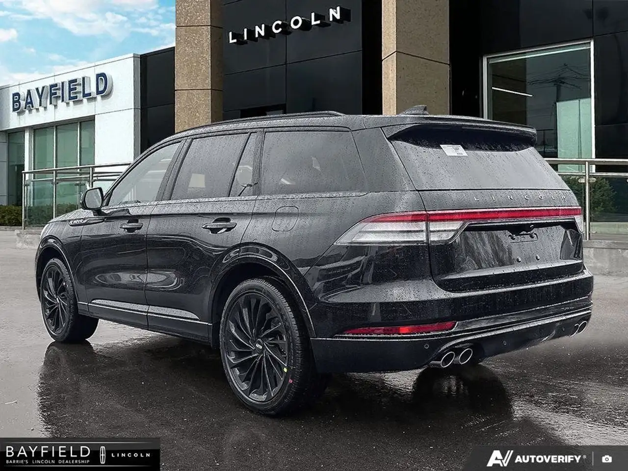 Lincoln Aviator снимка Lincoln Aviator