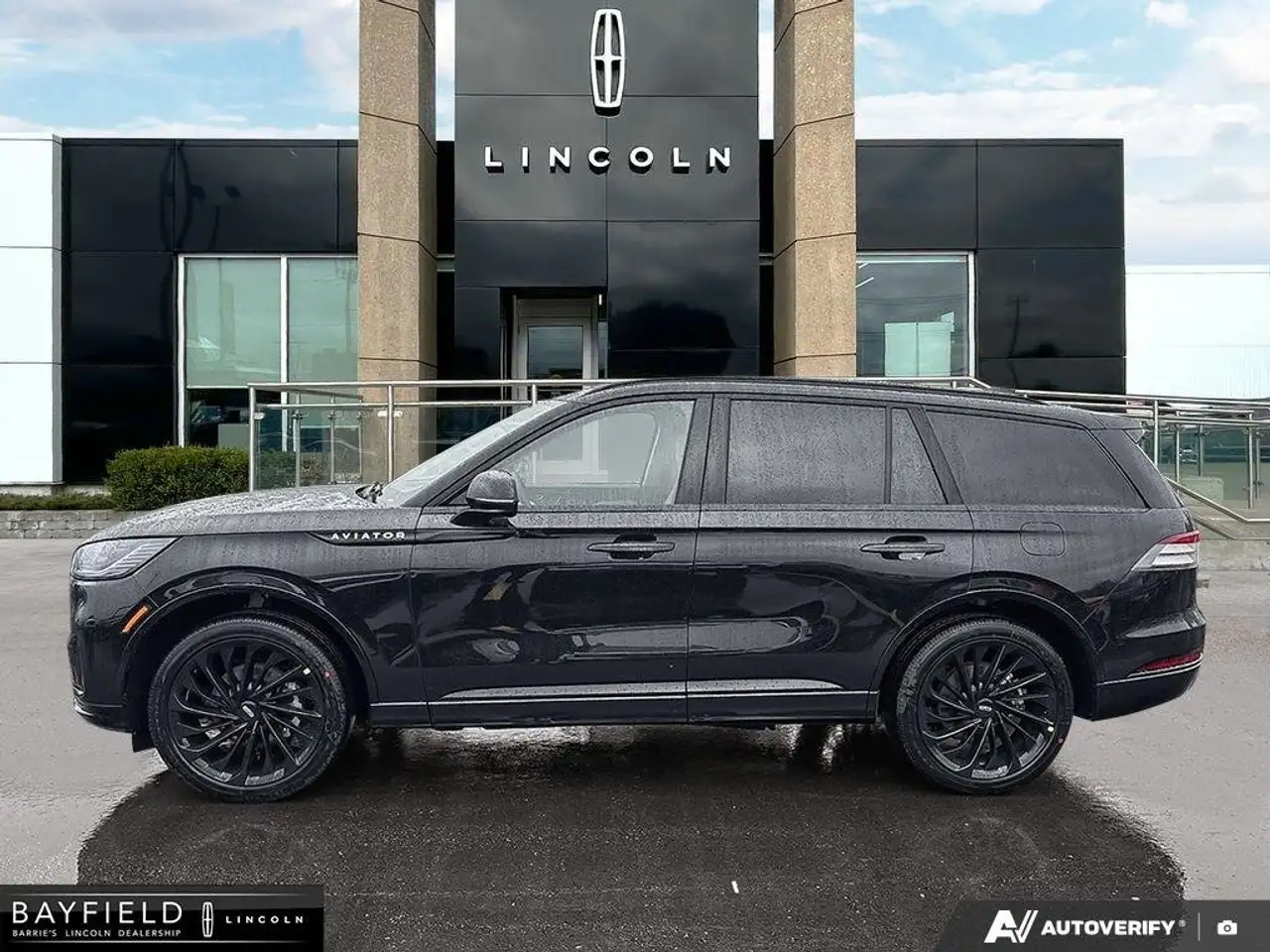 Lincoln Aviator снимка Lincoln Aviator