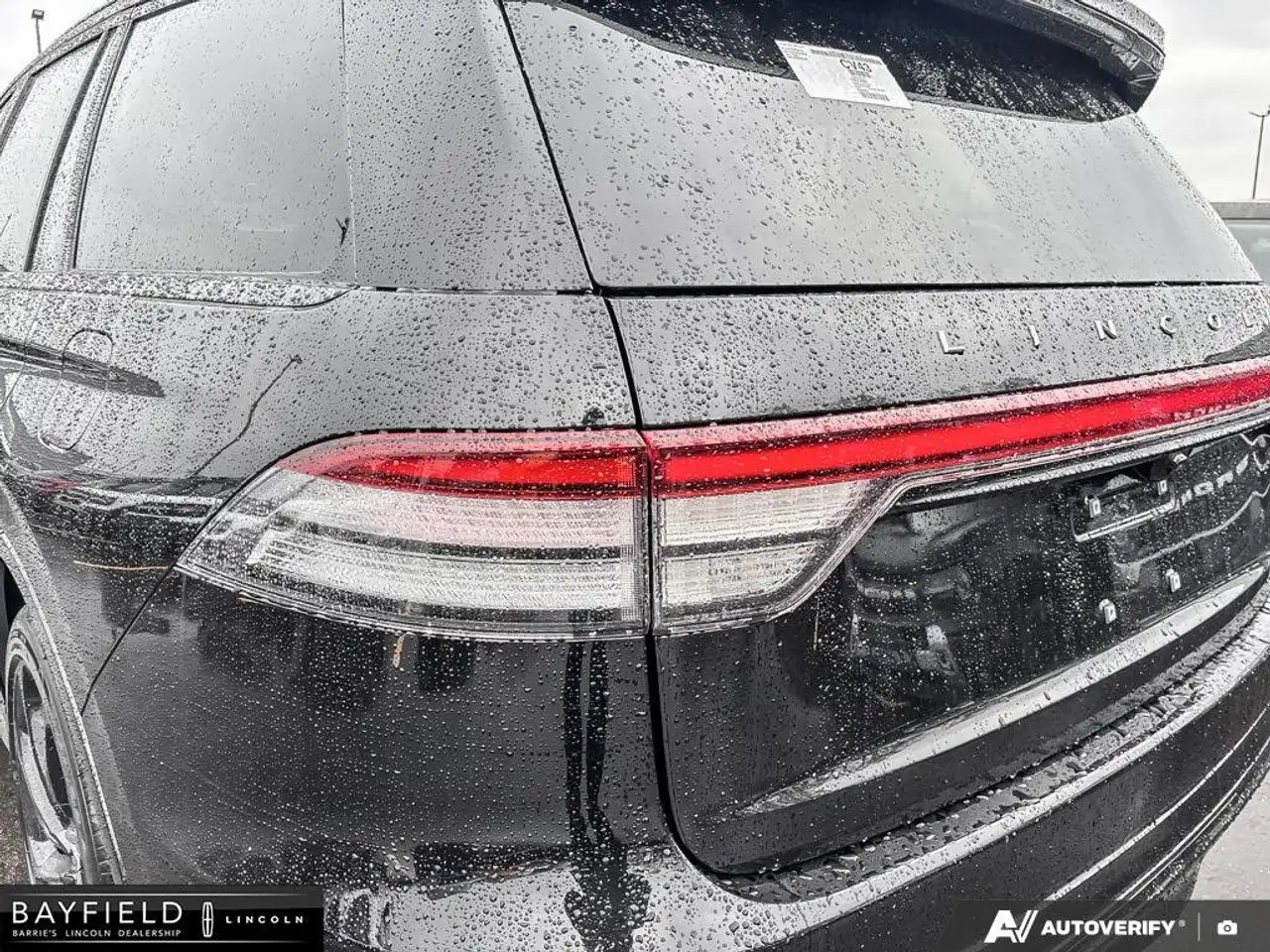 Lincoln Aviator снимка Lincoln Aviator