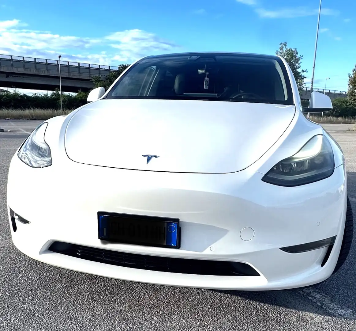 Tesla Model Y Long Range Dual Motor AWD - 1