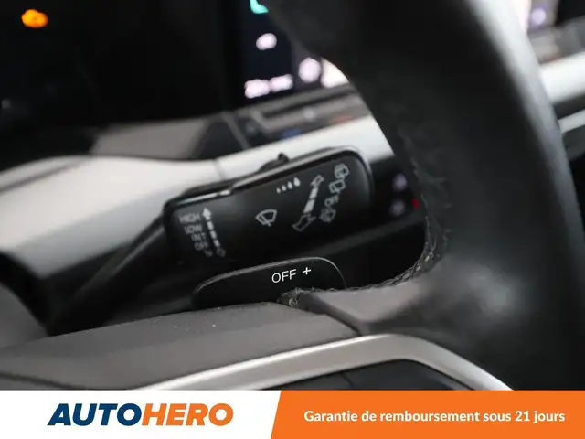 Volkswagen Golf view 21