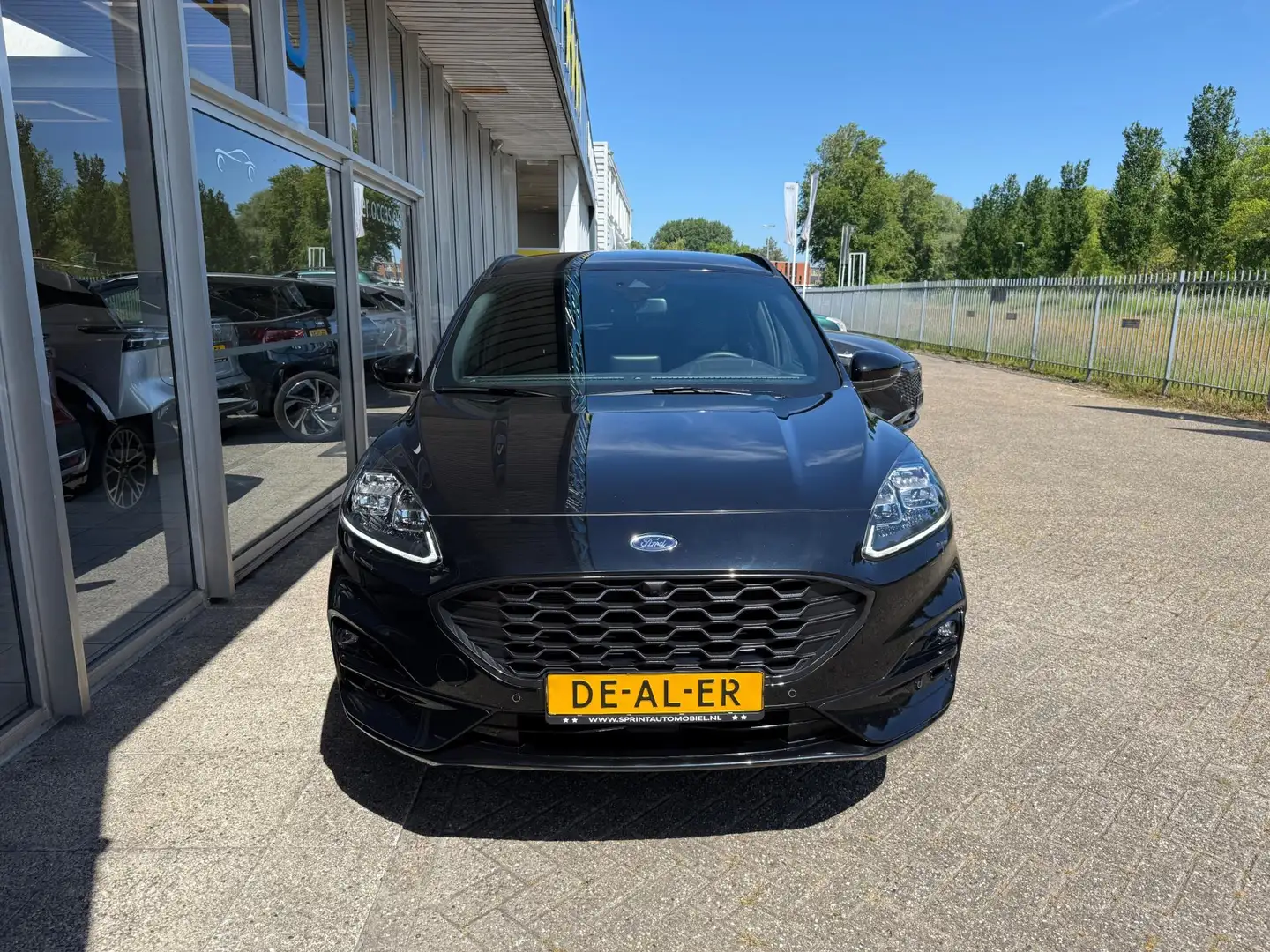 Ford Kuga 2.5 PHEV ST-Line 225PK / NAVIGATIE / ELEKTRISCHE A Zwart - 2