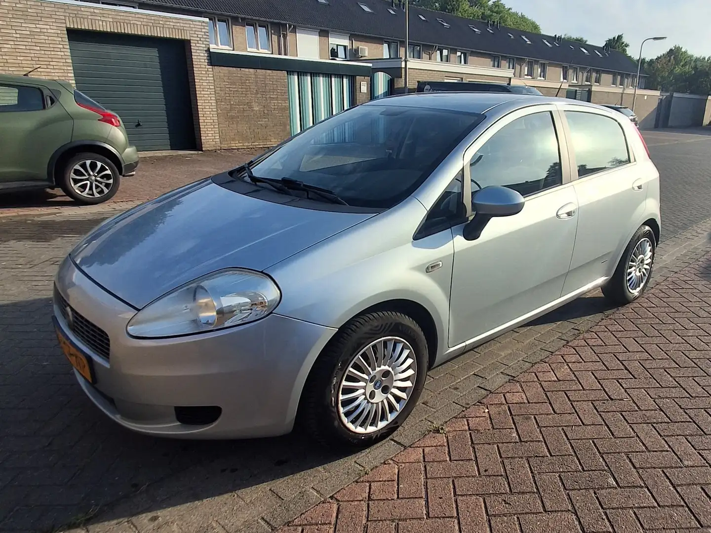 Fiat Punto Punto 1.2 Dynamic Gris - 1