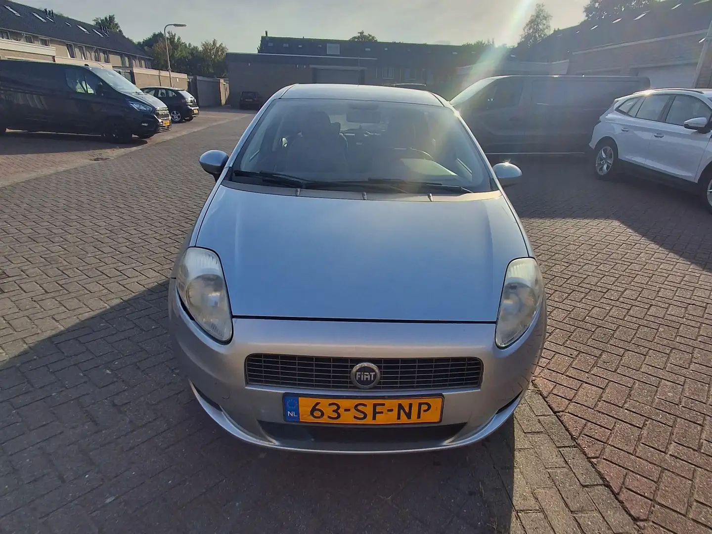 Fiat Punto Punto 1.2 Dynamic Grijs - 2
