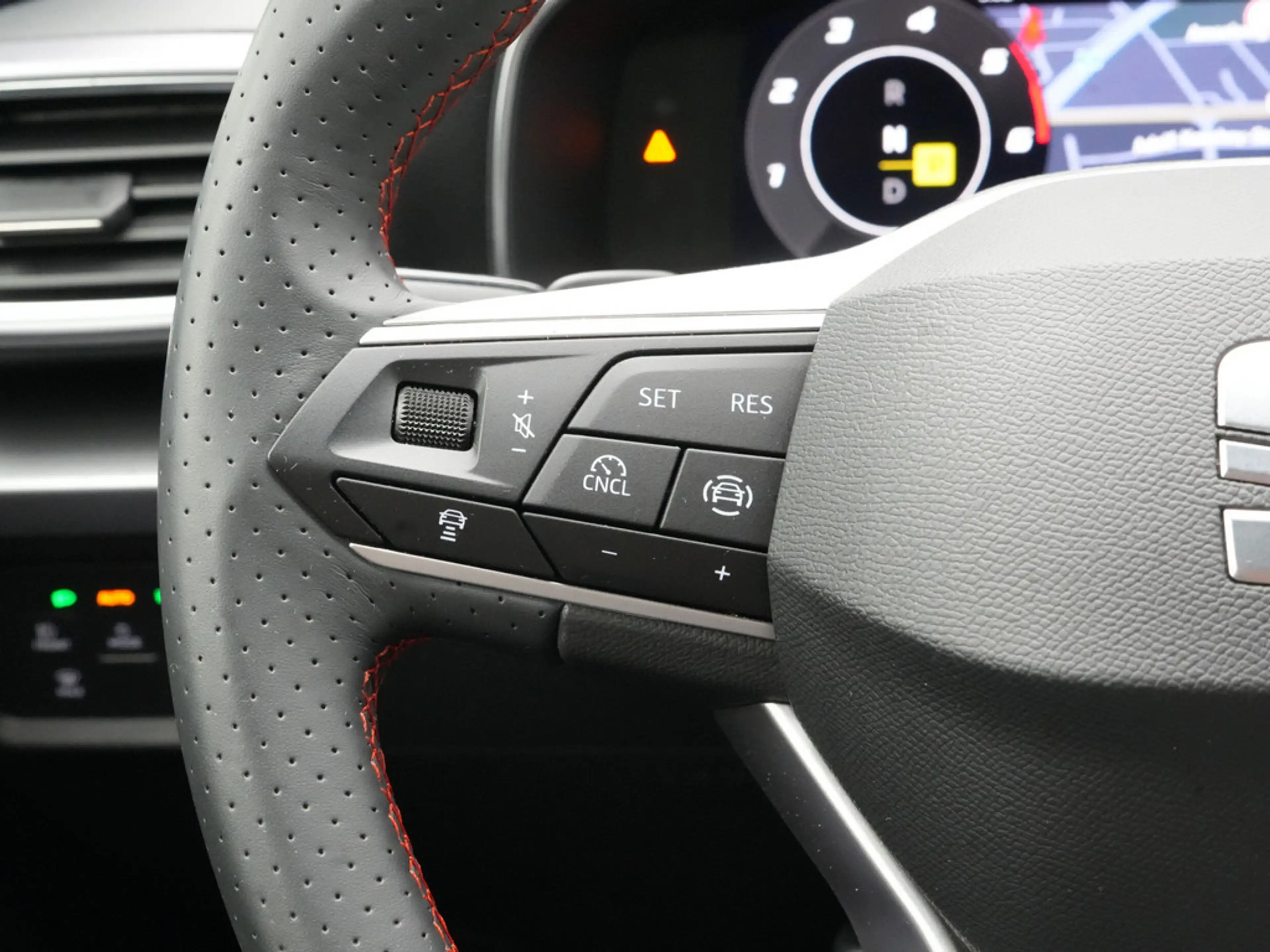 SEAT Leon ST FR DSG AHK ACC NAVI VIRT KAM LEDER SH — photo 11
