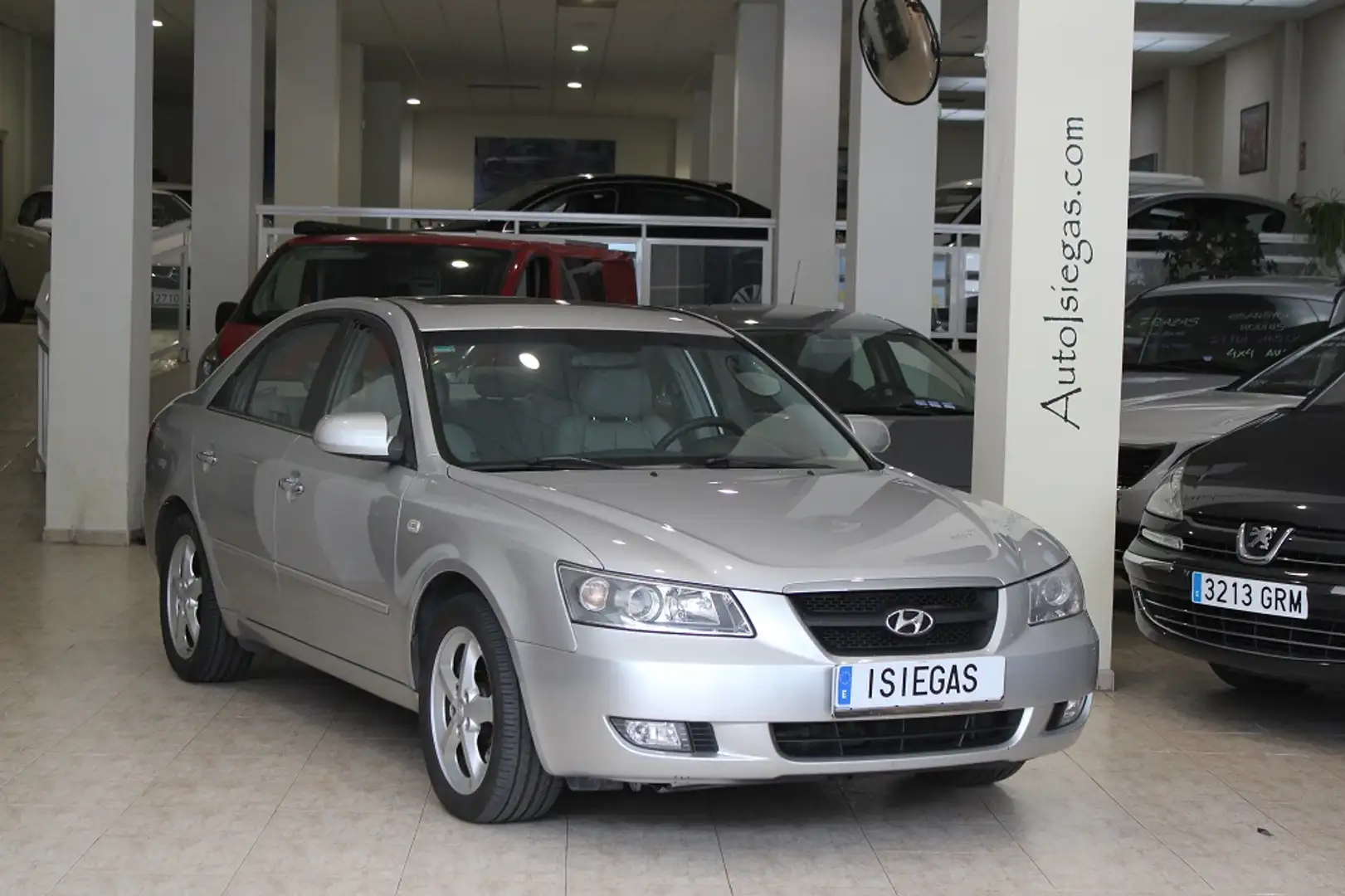 Hyundai SONATA 2.0CRDi Style Gris - 1