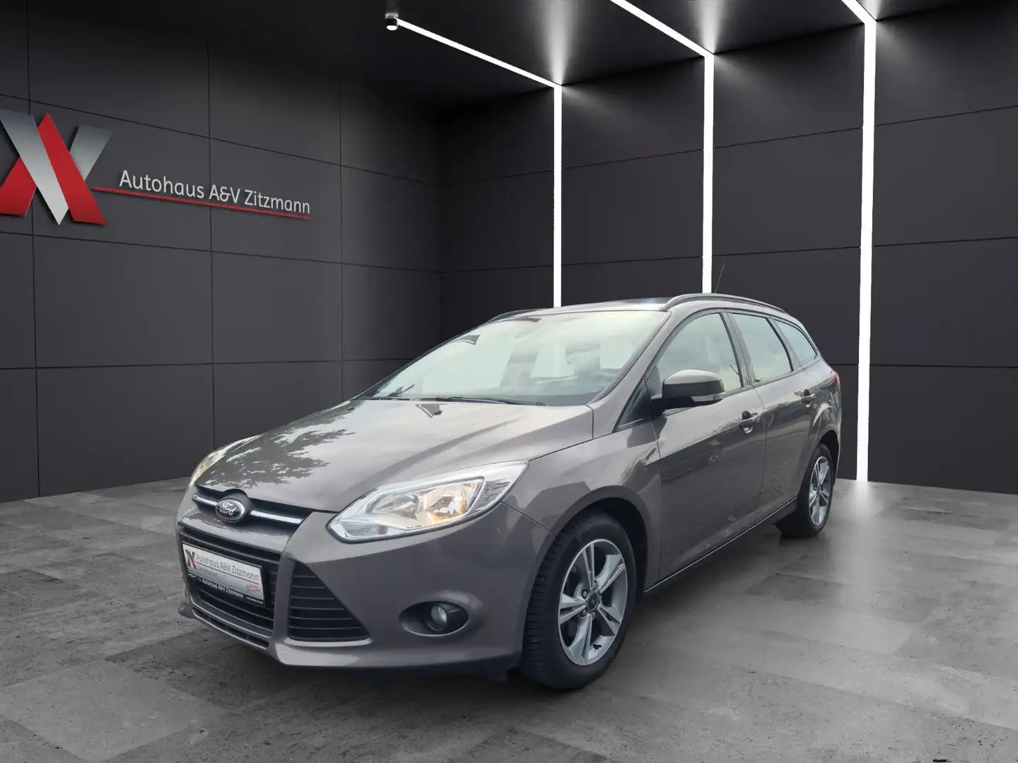 Ford Focus Turnier Sync Edition Braun - 1