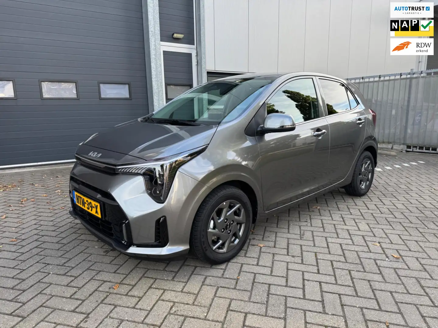 Kia Picanto 1.0 DPI ExecutiveLine Edition 5-zits, Camera, Keyl Grijs - 1