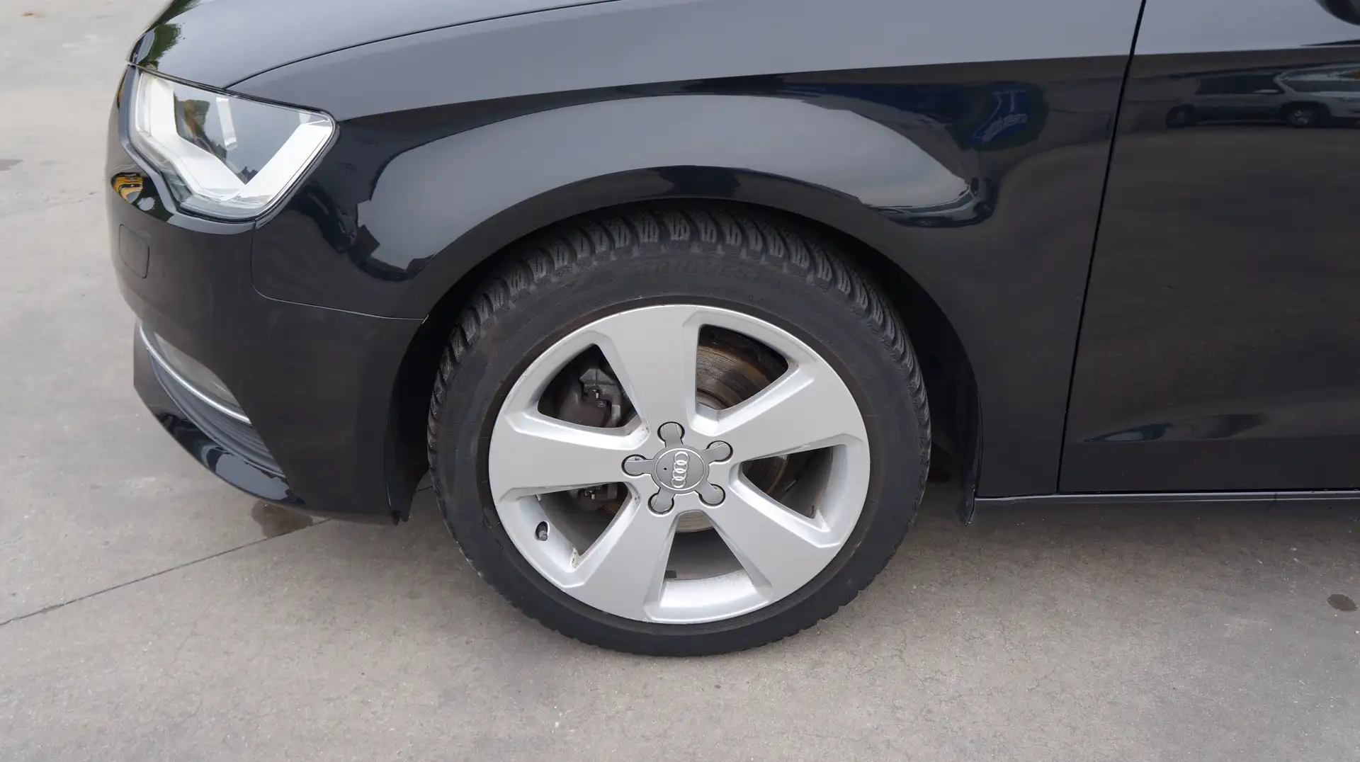 Audi A3 Sportback 1.2 TFSI 110 pk Navi Pdc Xenon 12m Gar Noir - 2
