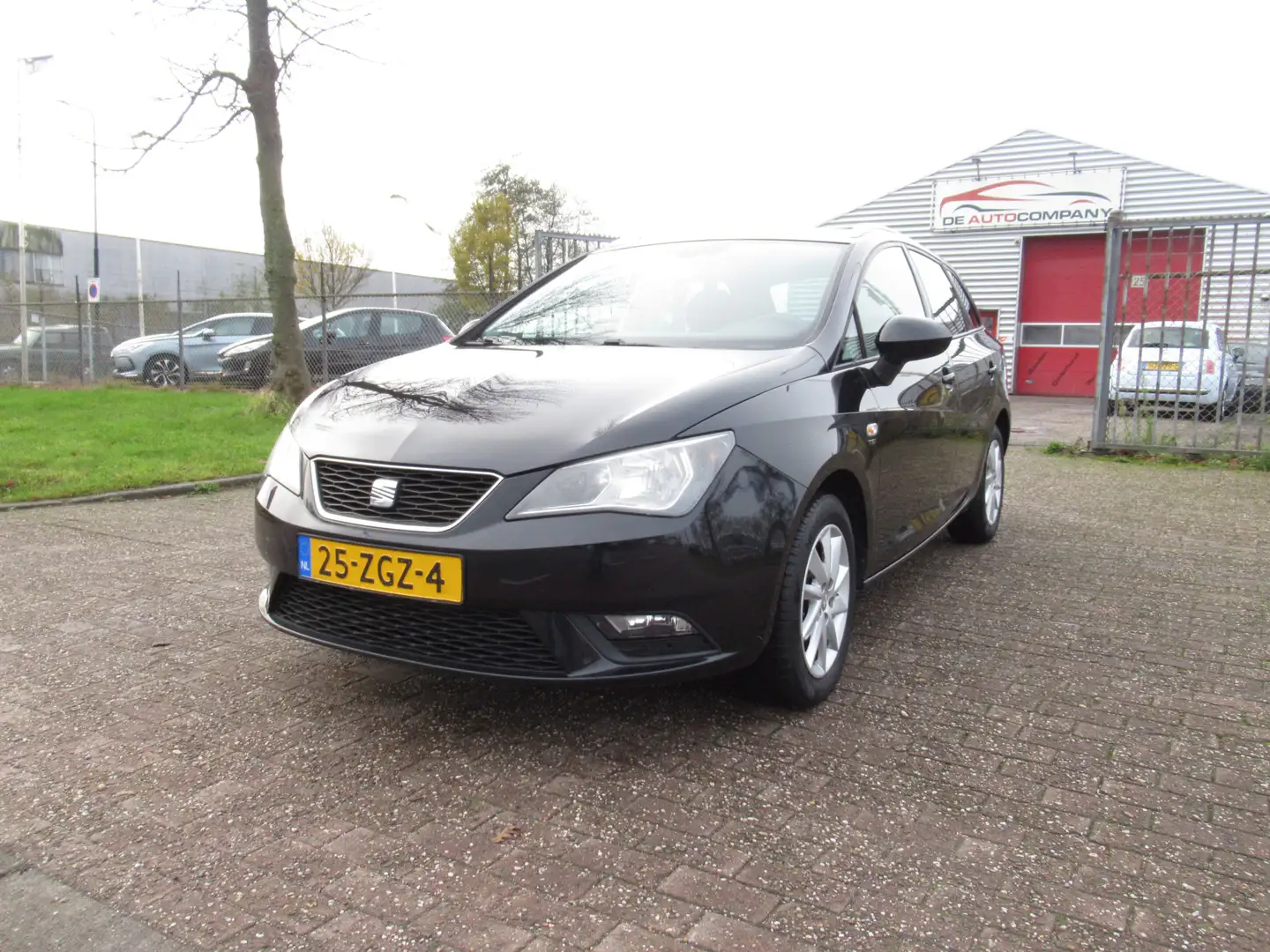 SEAT Ibiza ST 1.2 TSI Style 2e Eigenaar Goed Onderhouden Zwart - 2