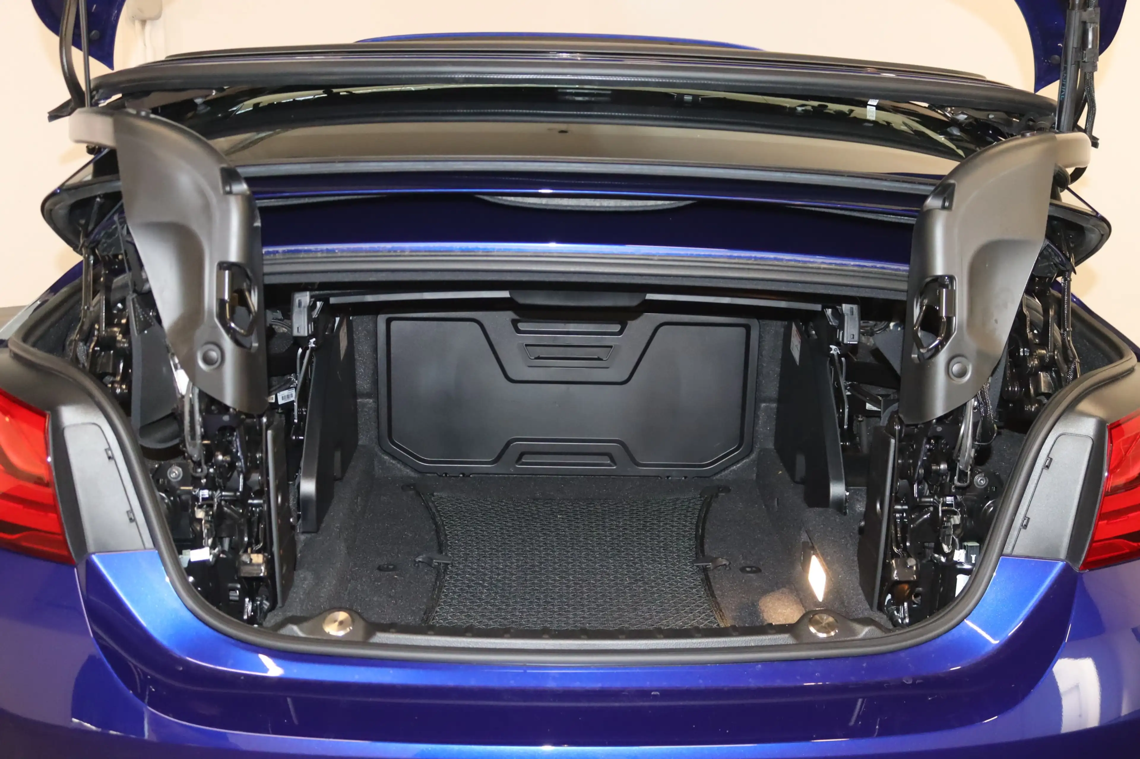 BMW M4 Keramik-360°-H&K-LKH-LED-Carbon-Indiv.-Temp — photo 12