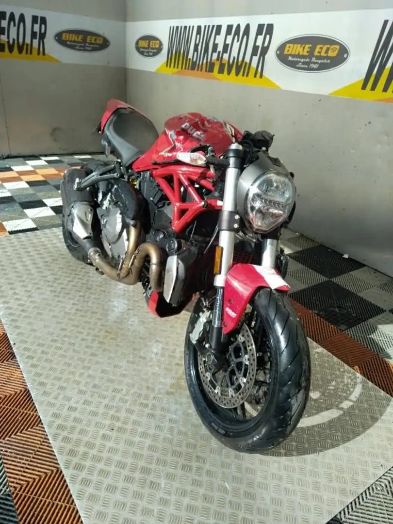 Ducati Monster 1200 Czerwony - 2