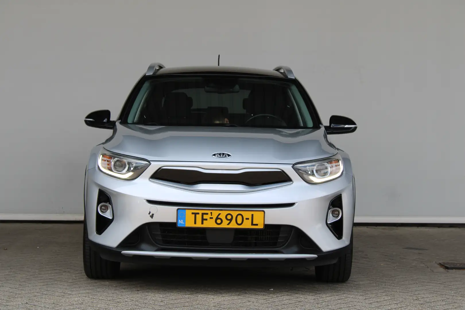 Kia Stonic 1.0 T-GDi DynamicLine | DAB ontvanger | Electronic Gris - 2