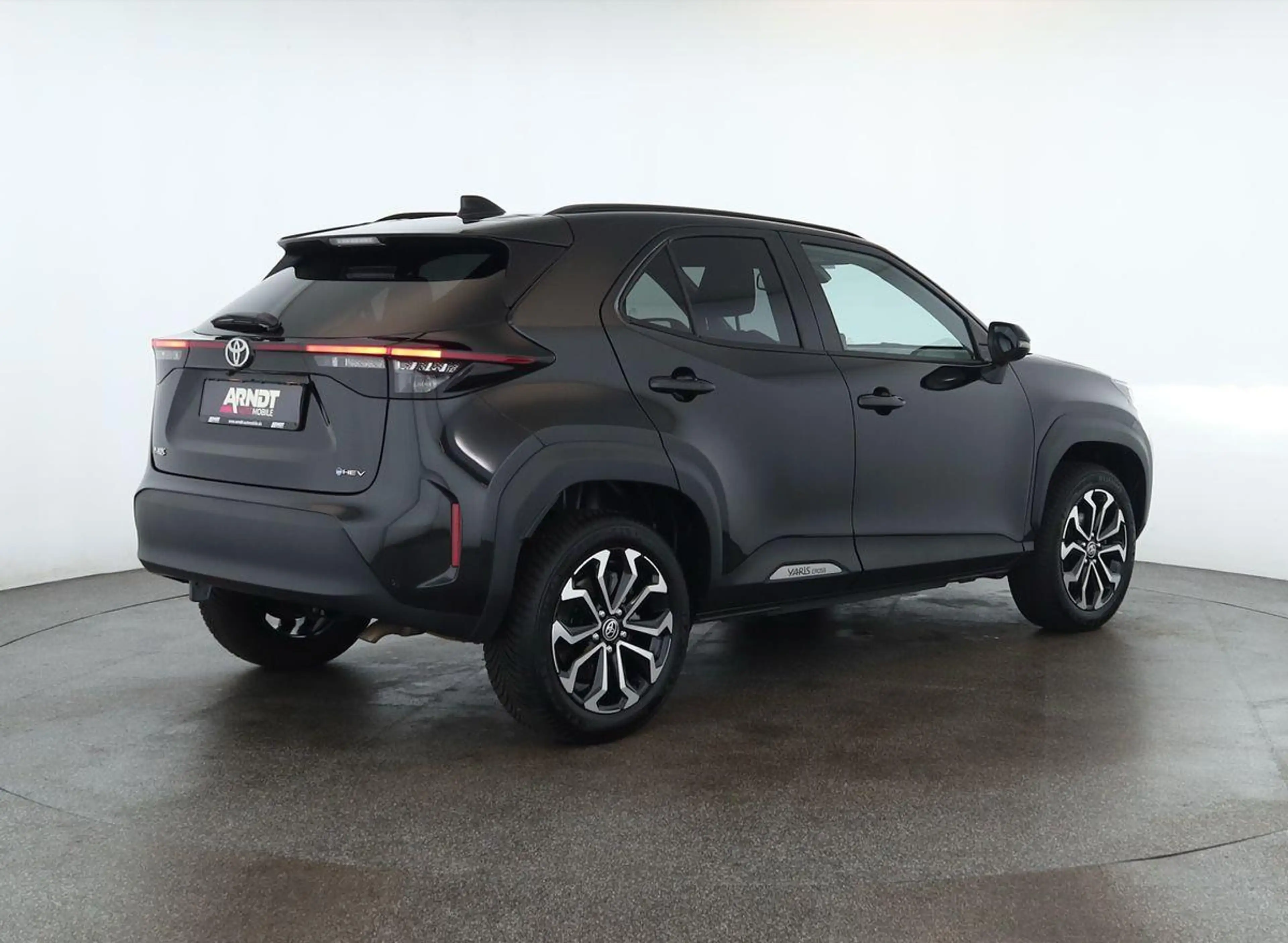 Toyota Yaris Cross Hybrid Teamplayer LED Nav SitzHZ Kam — photo 5