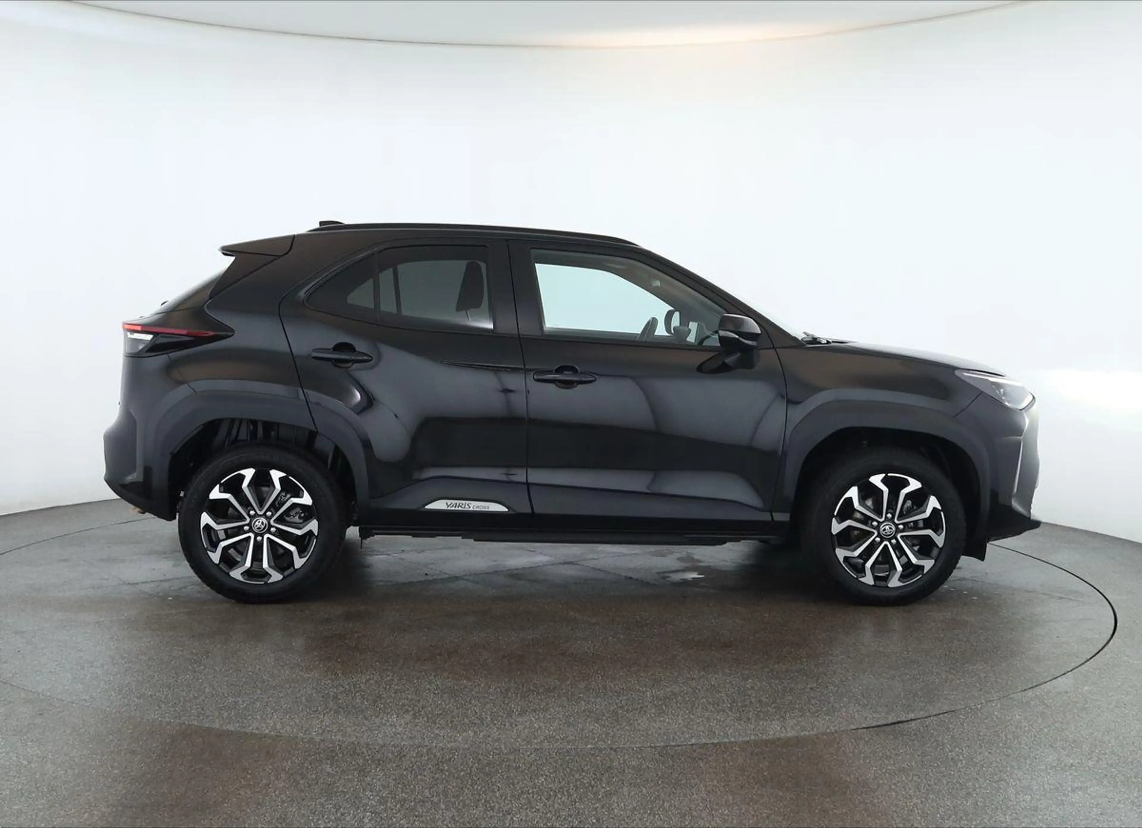 Toyota Yaris Cross Hybrid Teamplayer LED Nav SitzHZ Kam — photo 4