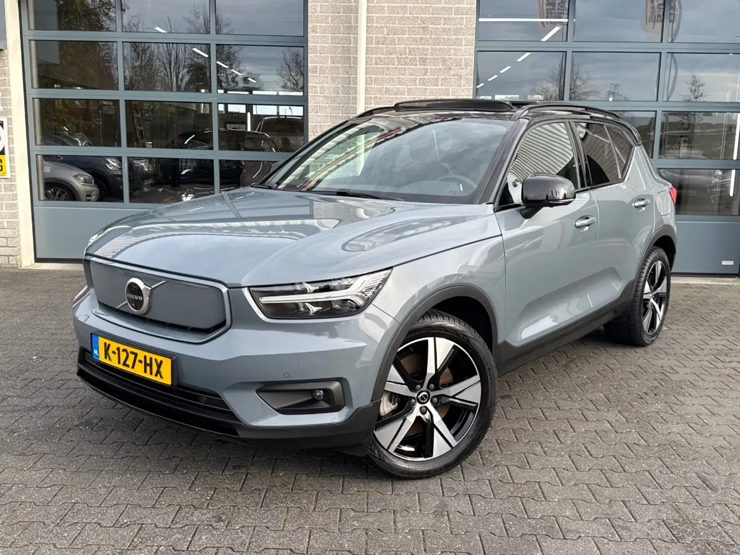 Volvo XC40 Recharge P8 AWD R-Design | HARMAN/KARDON | PARKEER Gris - 1