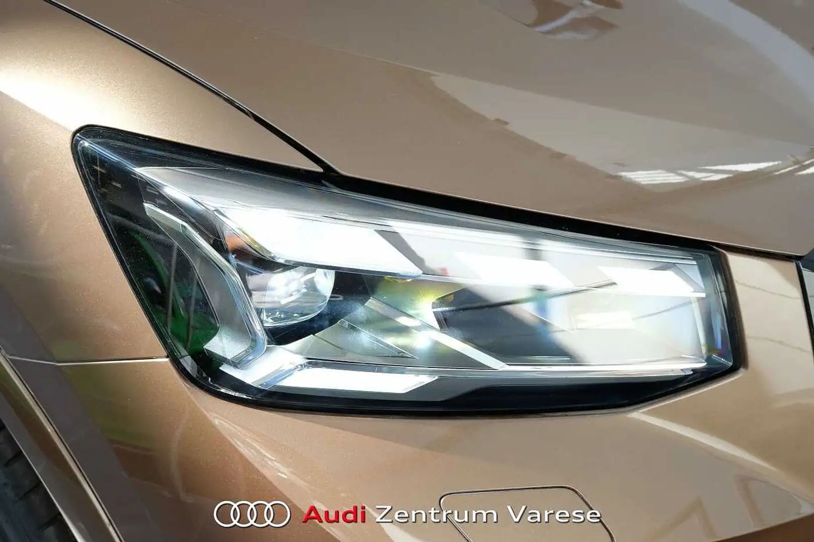 Audi Q2 35 TFSI 150CV Stronic Identity Black Marrone - 2