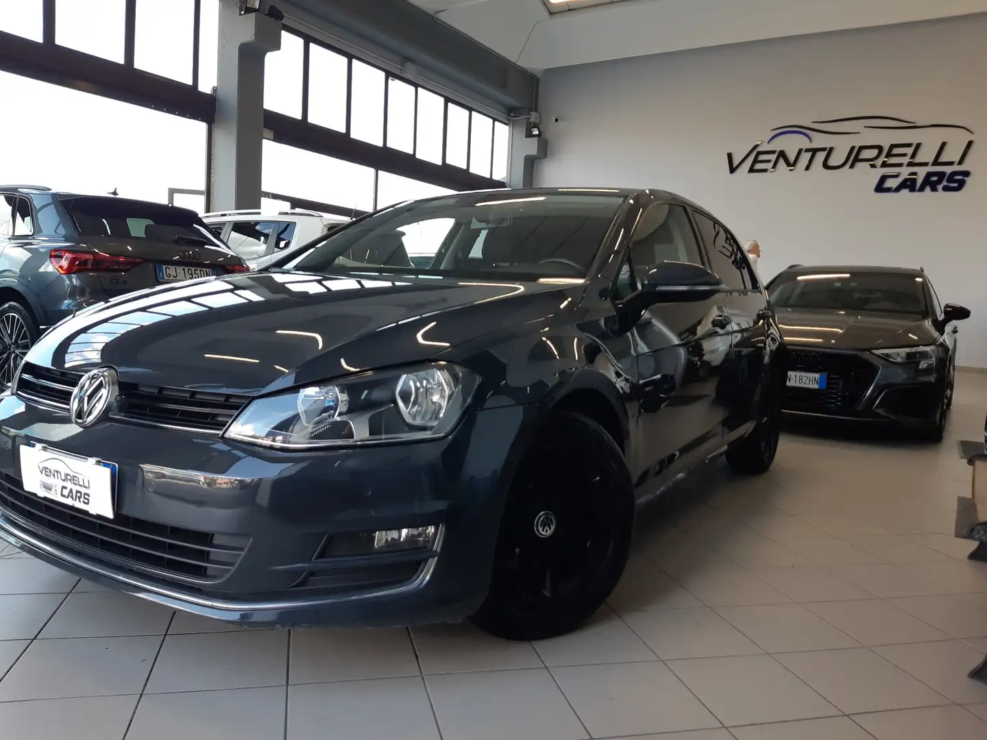 Volkswagen Golf Golf 5p 1.6 tdi Highline Executive 4motion 110cv Grigio - 1