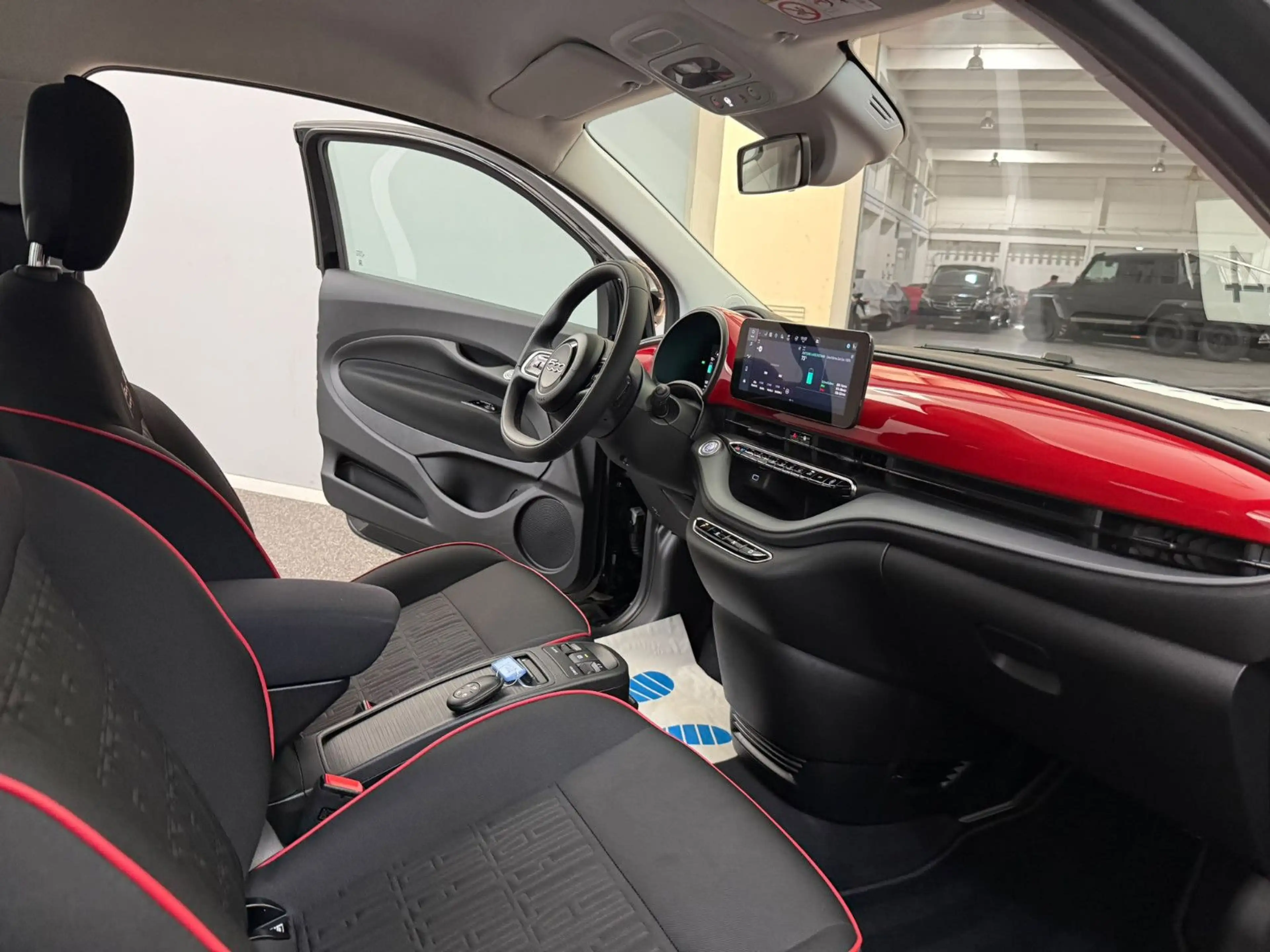 Fiat 500e RED UCONNECT*CARPLAY*KAMERA*VIRTUAL*GARANTI — photo 15