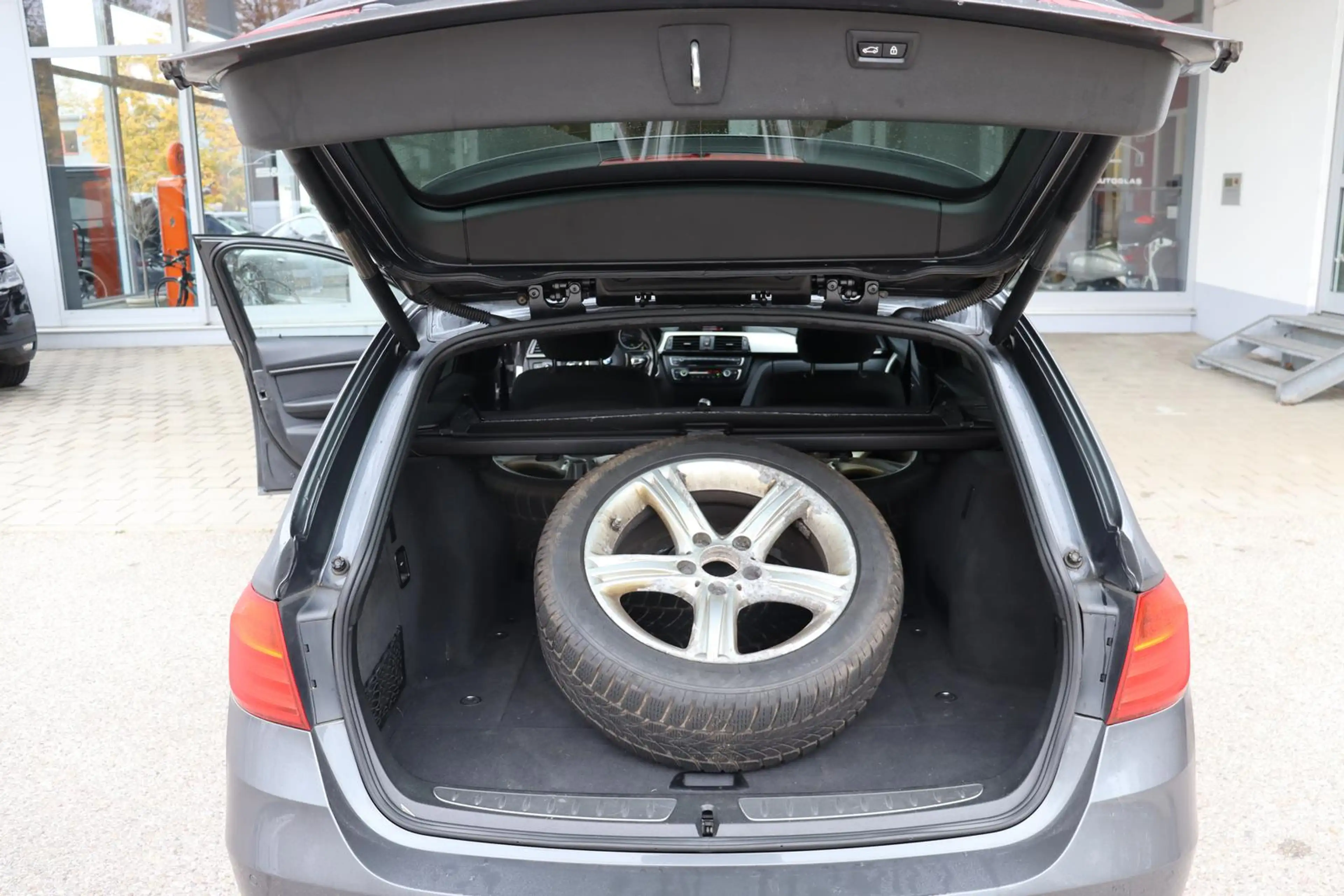 BMW 330 3.0 Turbodiesel/Business/Comf/Inno/M-Paket — photo 9
