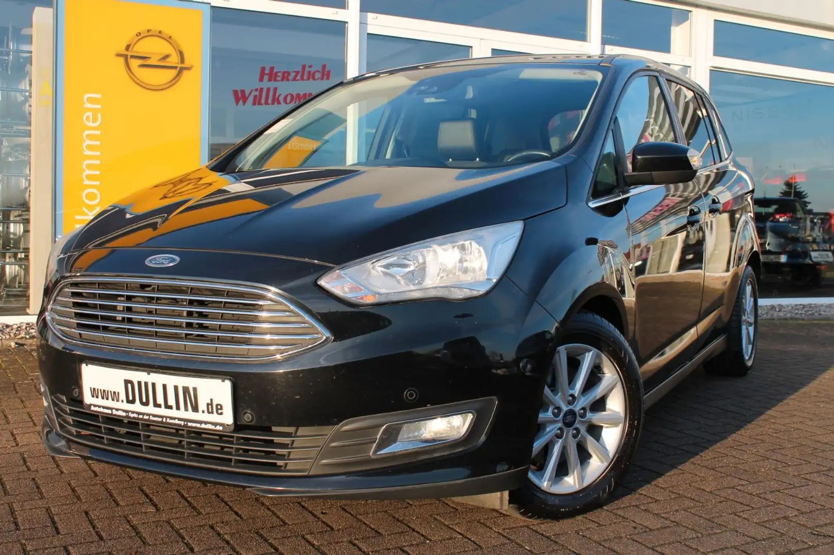 Ford Grand C-Max 1,5 TDCI Titanium Noir - 1