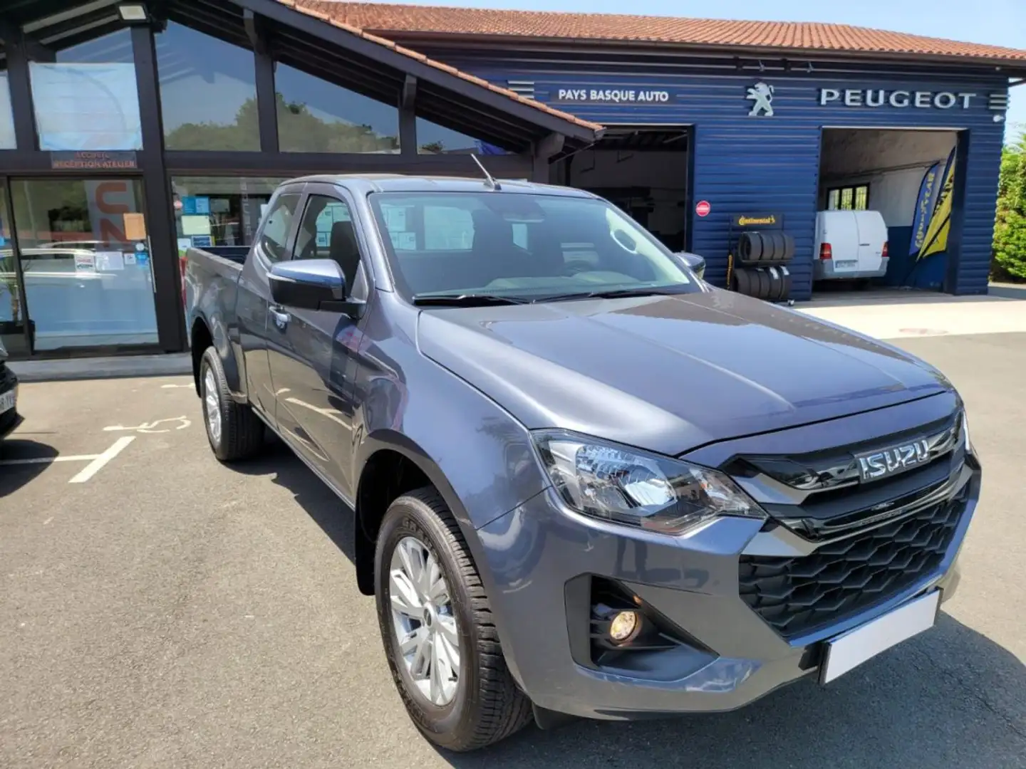 Isuzu D-Max 1.9 CREW N60 BB+ 4WD AUTO Gris - 1