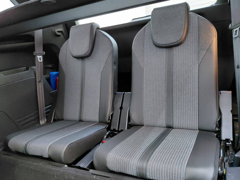 Peugeot 5008 2 1.2 PureTech 96kW S&S Allure Pack — photo 13