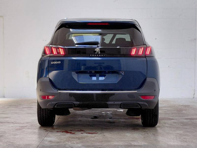 Peugeot 5008 2 1.2 PureTech 96kW S&S Allure Pack — photo 6