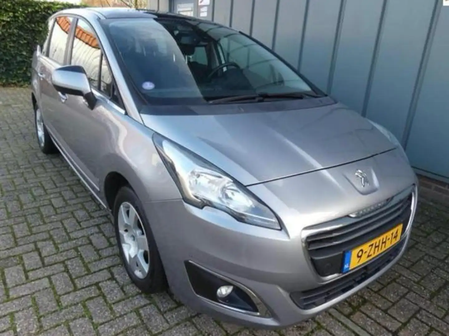 Peugeot 5008 5008 1.6 VTi Active LAATSTE DAG PRIJS VERLAAGD Grijs - 2