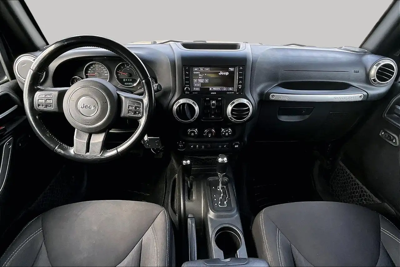 Jeep Wrangler снимка Jeep Wrangler