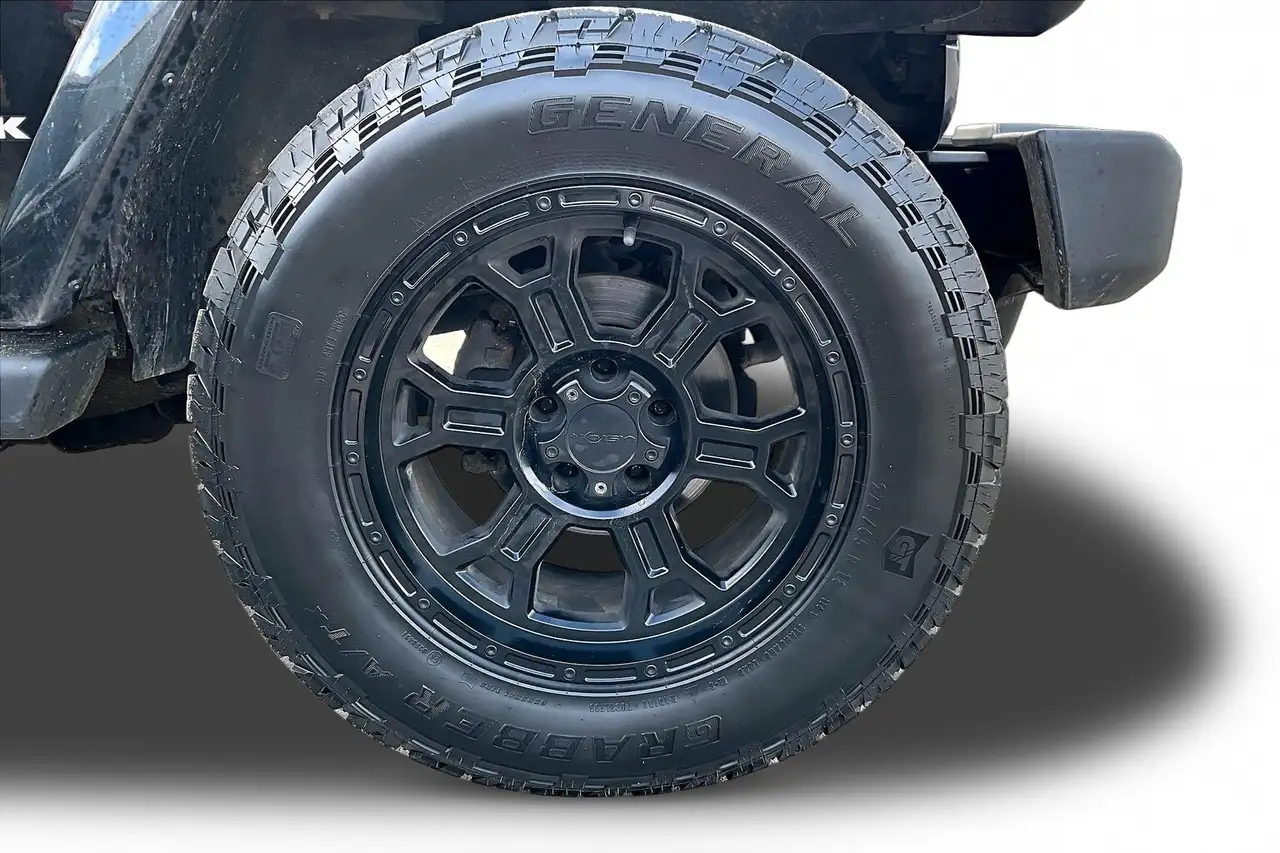 Jeep Wrangler снимка Jeep Wrangler