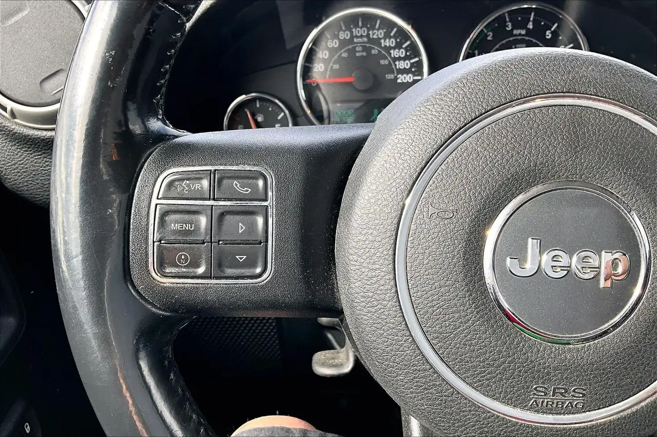 Jeep Wrangler снимка Jeep Wrangler